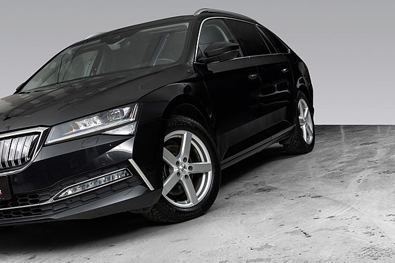 Skoda Superb 4 of 5