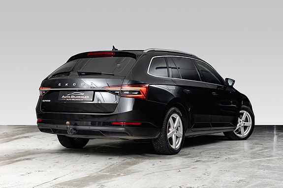 Skoda Superb 3 of 5