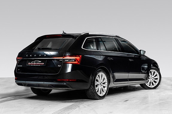 Skoda Superb 2 of 5
