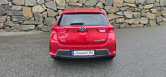 Toyota Auris 5 of 5