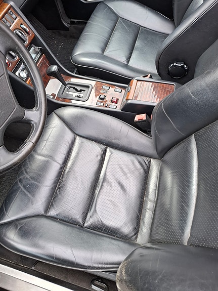 Mercedes-Benz E300 13 of 27