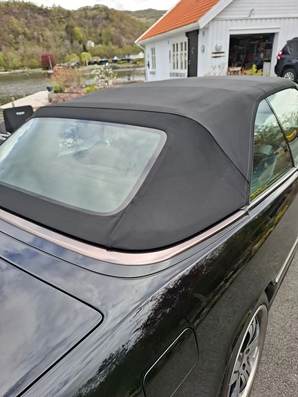 Mercedes-Benz E300 20 of 27