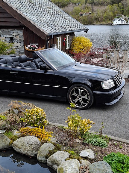 Mercedes-Benz E300 2 of 27