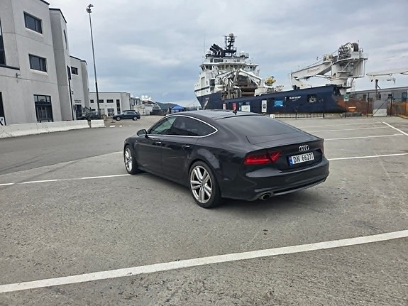 Audi A7 4 of 5