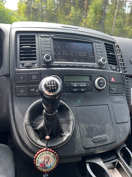 Volkswagen Multivan 9 of 30