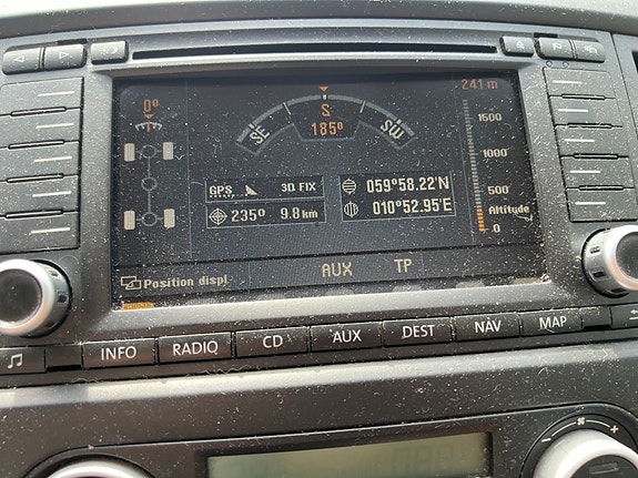 Volkswagen Multivan 7 of 30