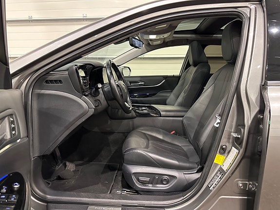 Toyota Mirai 8 of 25