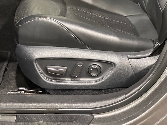 Toyota Mirai 9 of 25