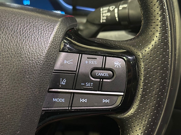 Toyota Mirai 19 of 25