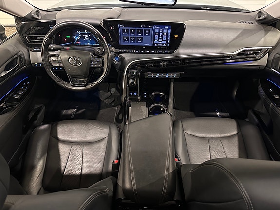 Toyota Mirai 16 of 25