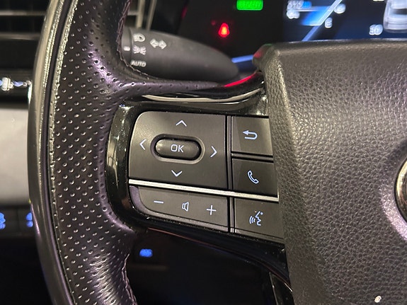 Toyota Mirai 18 of 25
