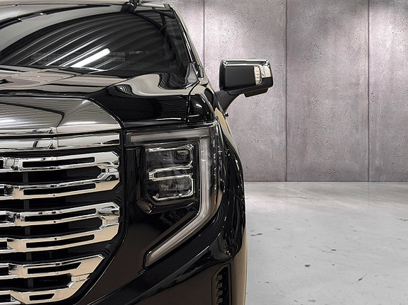 GMC Sierra 4 of 5