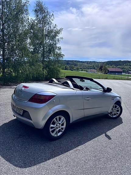 Opel Tigra 2 of 5