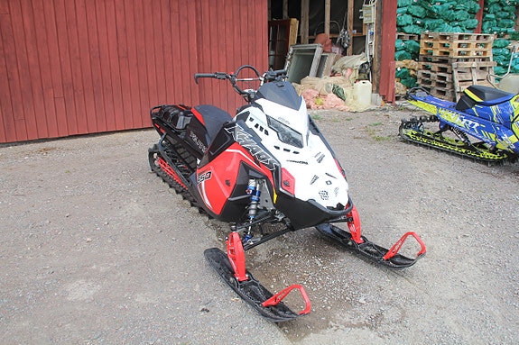 Polaris 850 RMK Khaos Slash 9 of 16