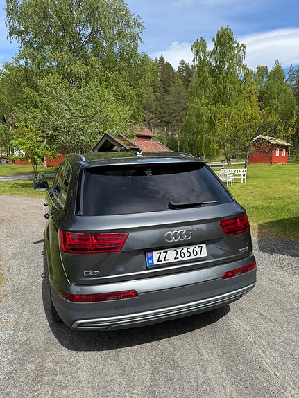 Audi Q7 6 of 30