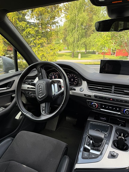 Audi Q7 17 of 30