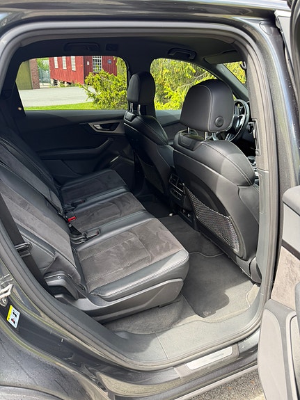 Audi Q7 11 of 30