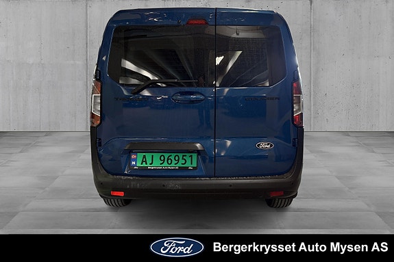 Ford Transit Courier 5 of 5