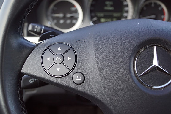 Mercedes-Benz GLK 23 of 30