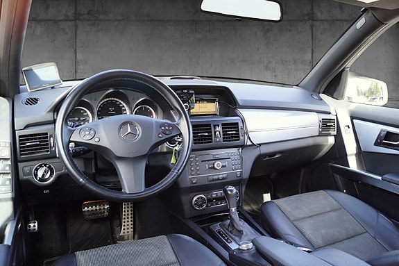 Mercedes-Benz GLK 13 of 30