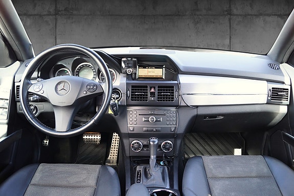 Mercedes-Benz GLK 12 of 30