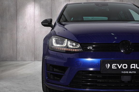 Volkswagen Golf VII 4 of 5
