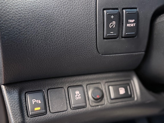 Nissan Navara 21 of 30