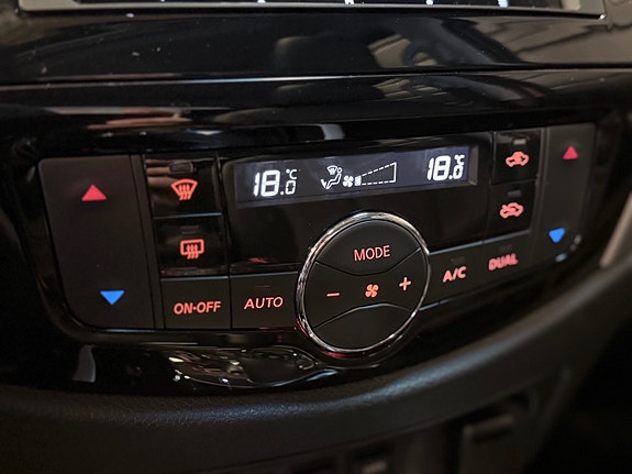 Nissan Navara 24 of 30