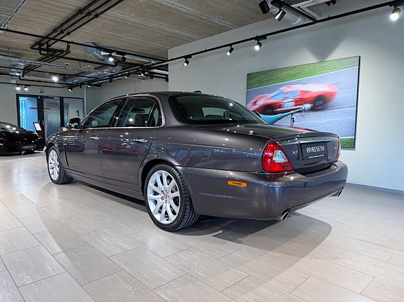 Jaguar XJ 6 of 22