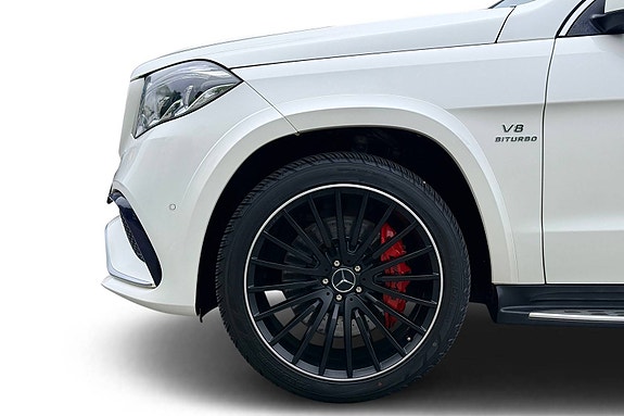 Mercedes-Benz GLS63 9 of 30