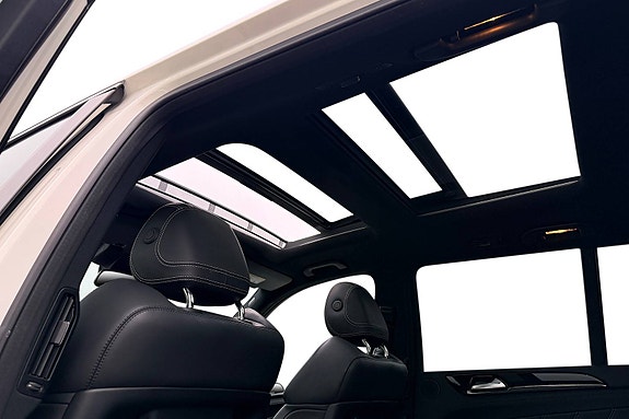 Mercedes-Benz GLS63 22 of 30
