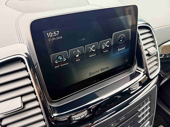 Mercedes-Benz GLS63 29 of 30