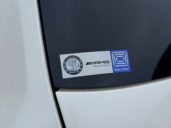Mercedes-Benz GLS63 16 of 30