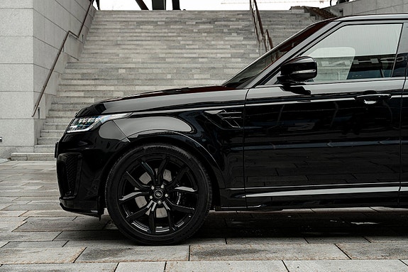 Land Rover Range Rover Sport 12 of 30