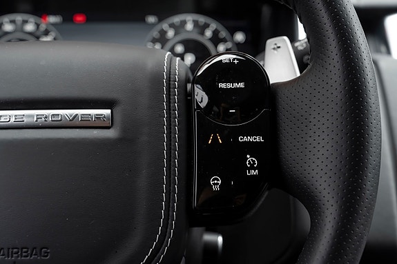 Land Rover Range Rover Sport 27 of 30