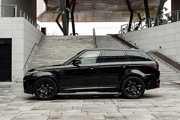 Land Rover Range Rover Sport 11 of 30
