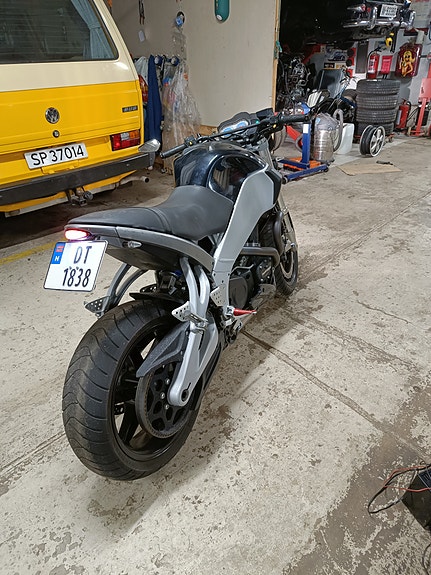 Buell XB9S Lightning 2 of 12