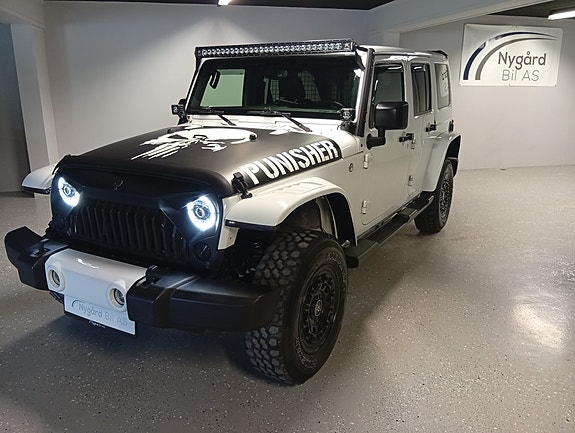 Jeep Wrangler 14 of 30
