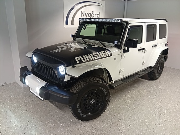 Jeep Wrangler 3 of 5