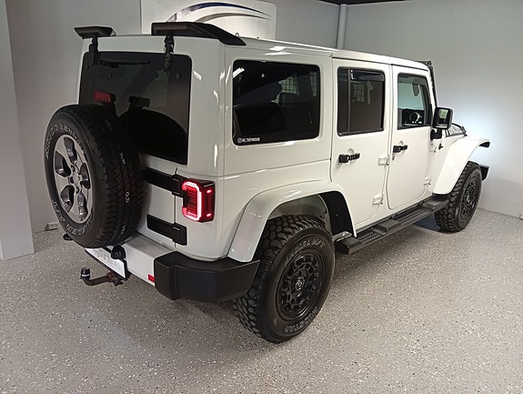 Jeep Wrangler 27 of 30