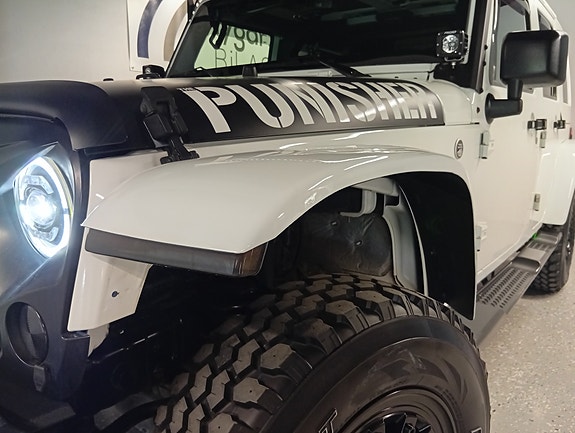 Jeep Wrangler 19 of 30