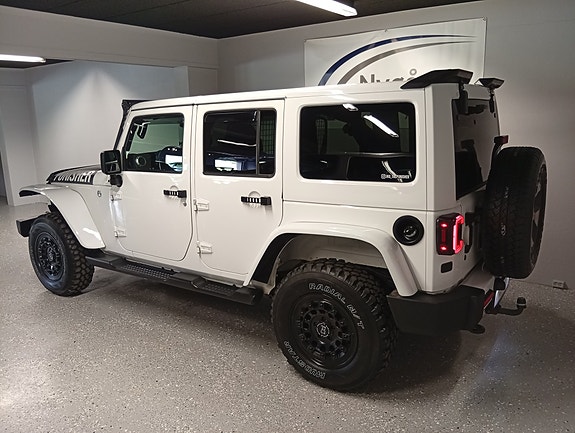Jeep Wrangler 25 of 30