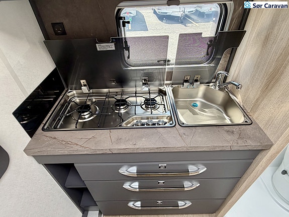 Hobby De Luxe 460 SFf Queen seng / Dusj / 12 års tetthetsgaranti 21 of 21