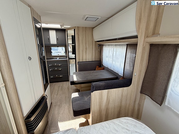 Hobby De Luxe 460 SFf Queen seng / Dusj / 12 års tetthetsgaranti 16 of 21