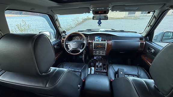 Nissan Patrol 14 of 30