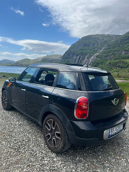 MINI Countryman Cooper D 4 of 5