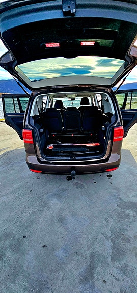 Volkswagen Touran 8 of 30