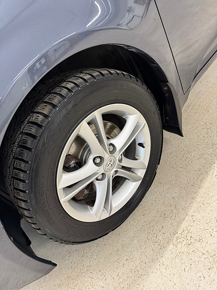 Toyota Avensis 4 of 11
