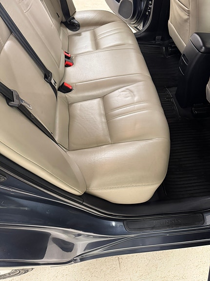 Toyota Avensis 7 of 11
