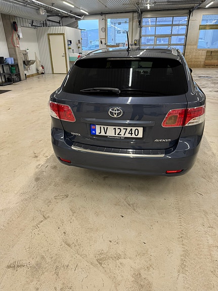 Toyota Avensis 5 of 11